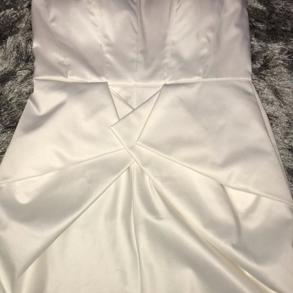 BCBGeneration Strapless Pleated Origami Dress - Sateen White - Size 0 - Picture 9 of 16